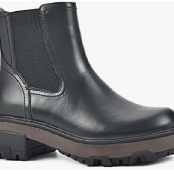 White Mountain Women's Righteous Lug Sole Chelsea Booties 8.5 - Picture 1 of 13